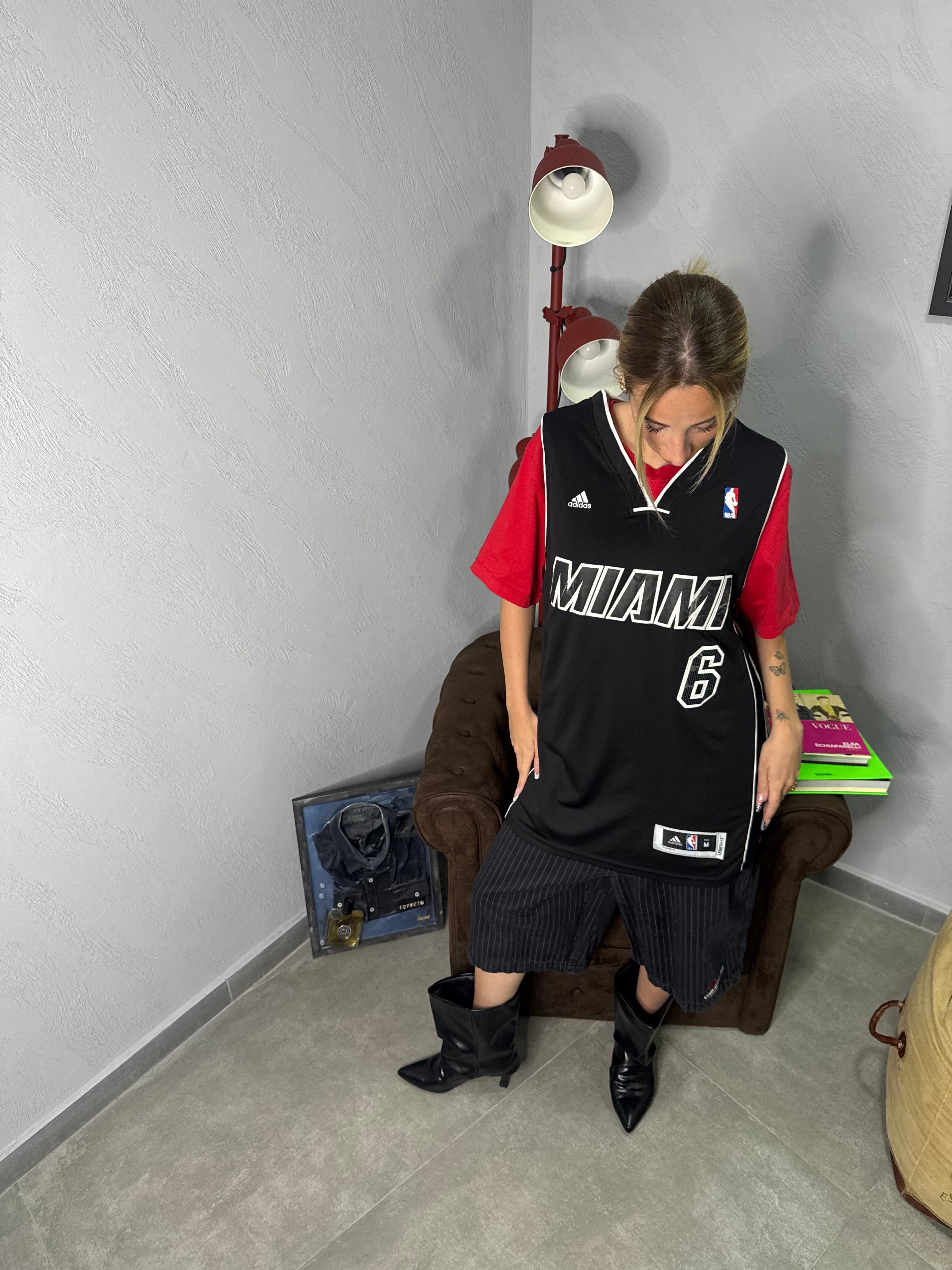 Canotta aididas NBA