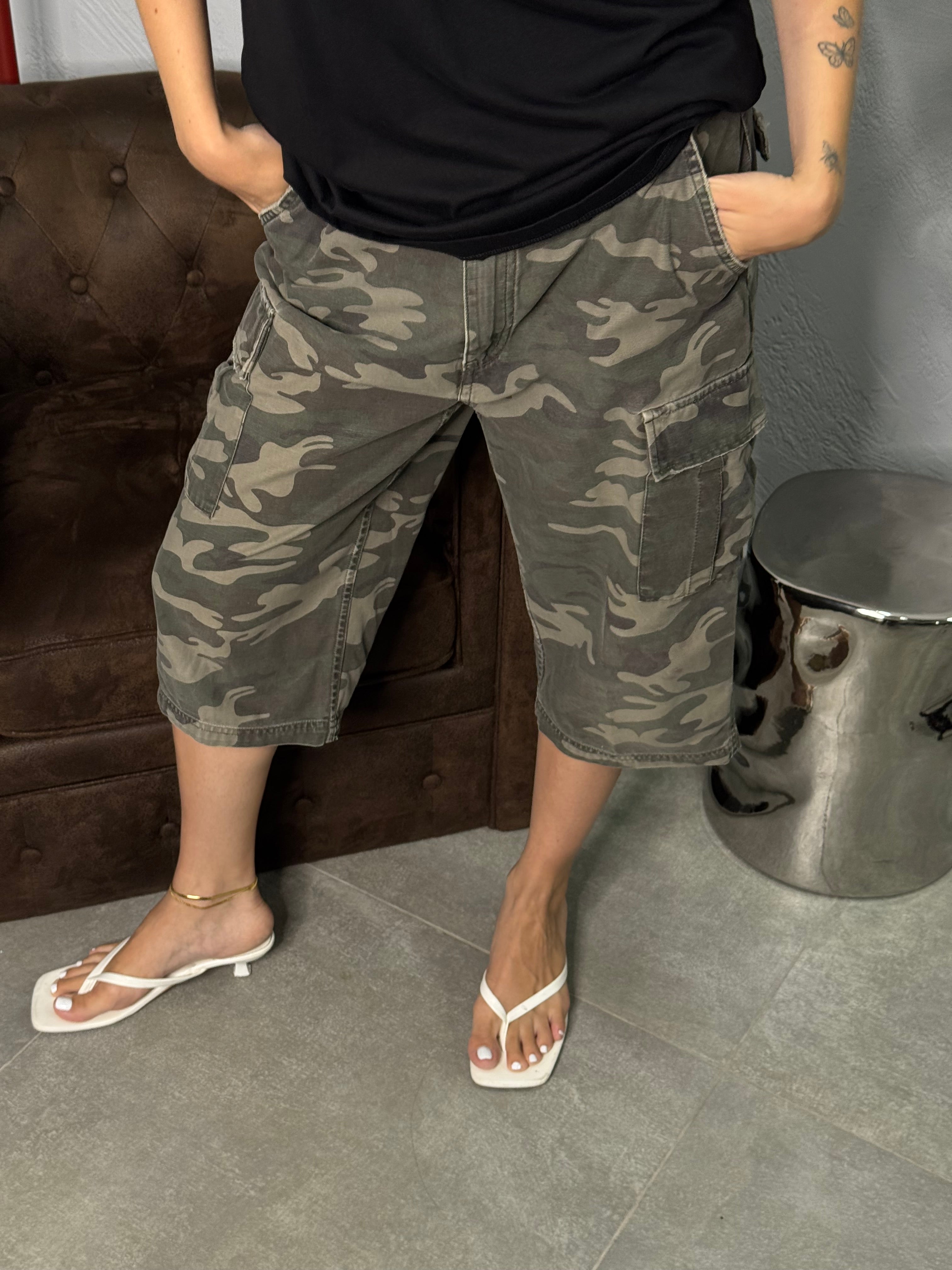 Bermudone stile anni  2000