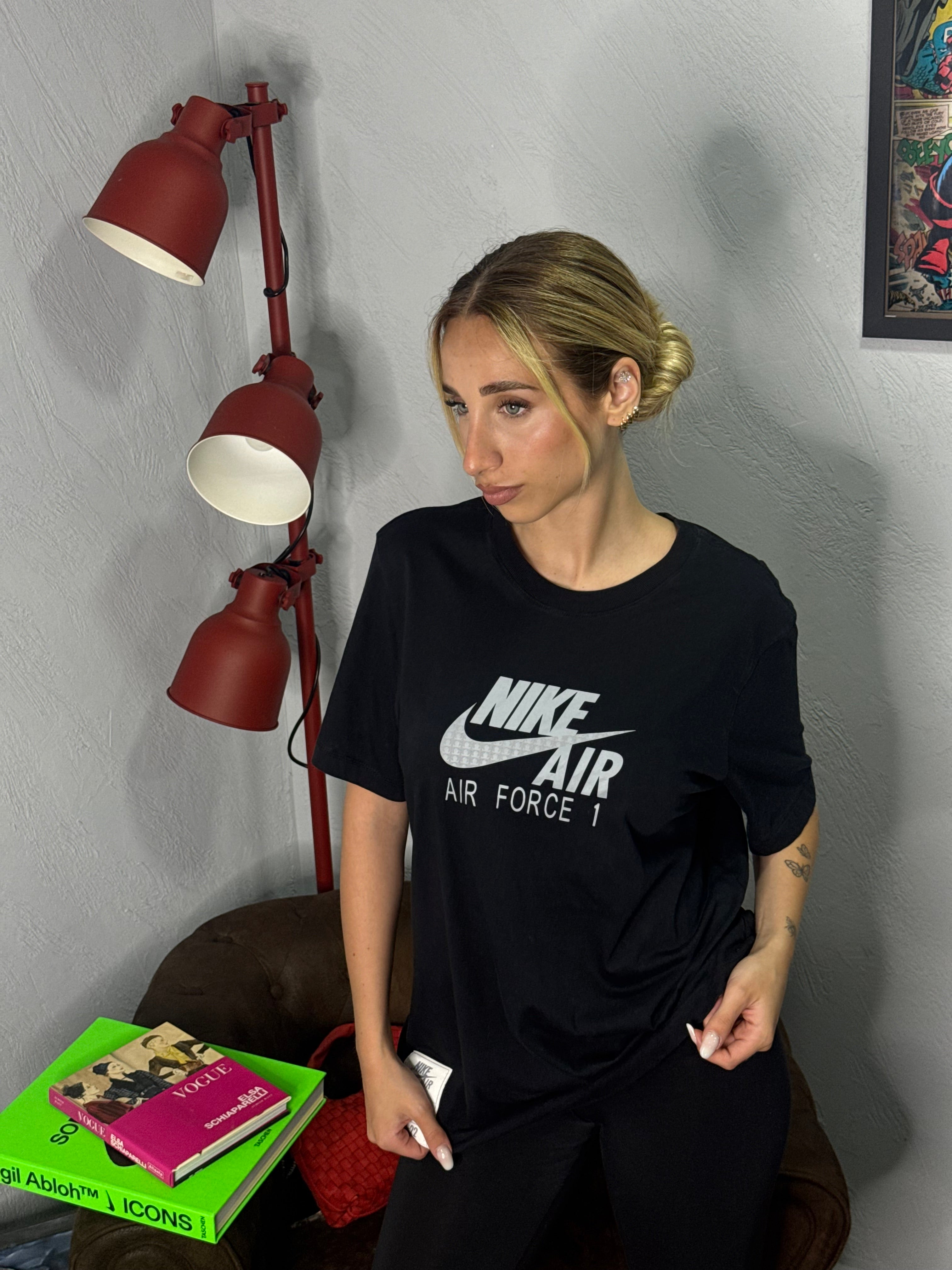 T-shirt Nike