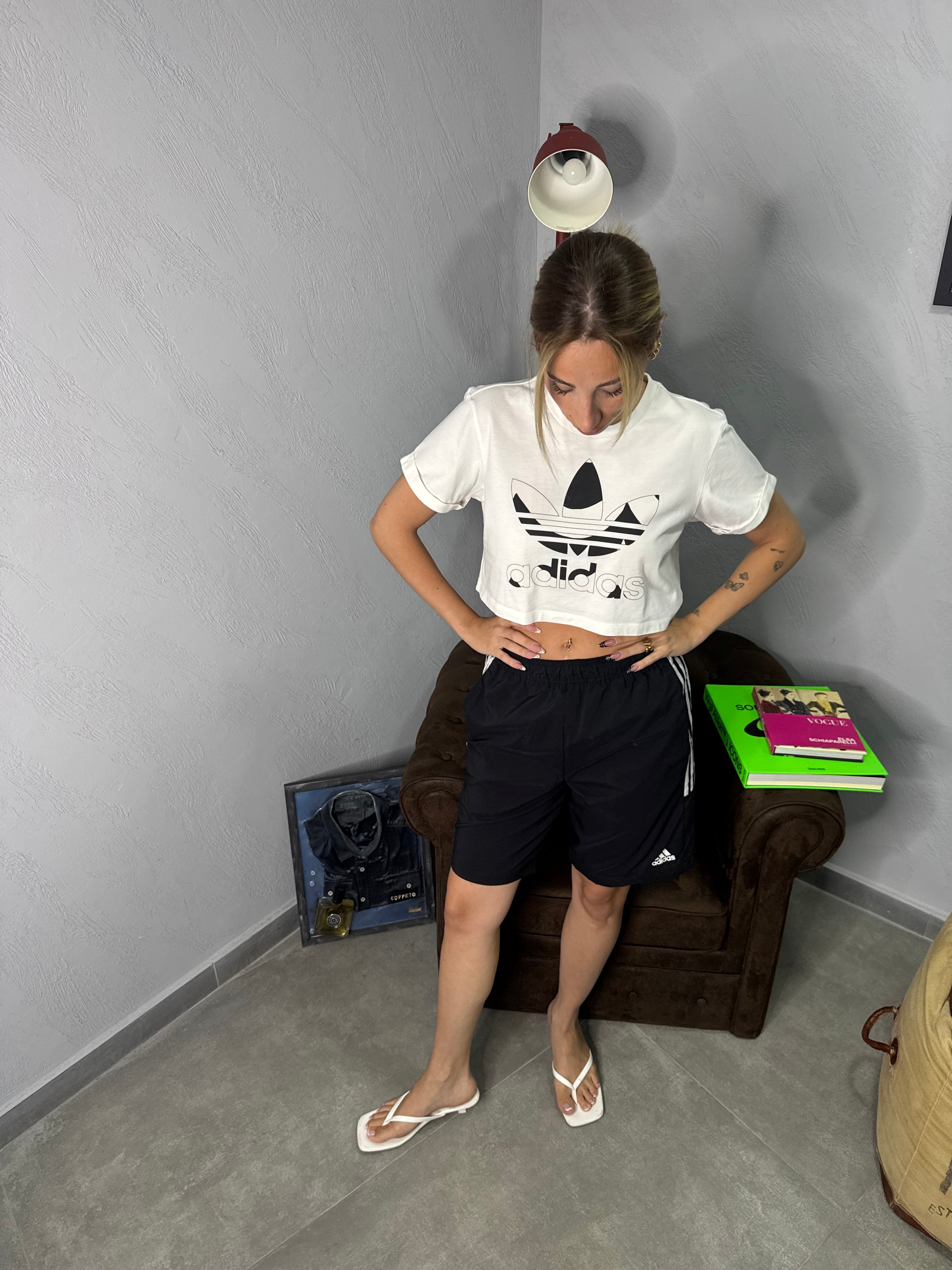 T-shirt Adidas cropped